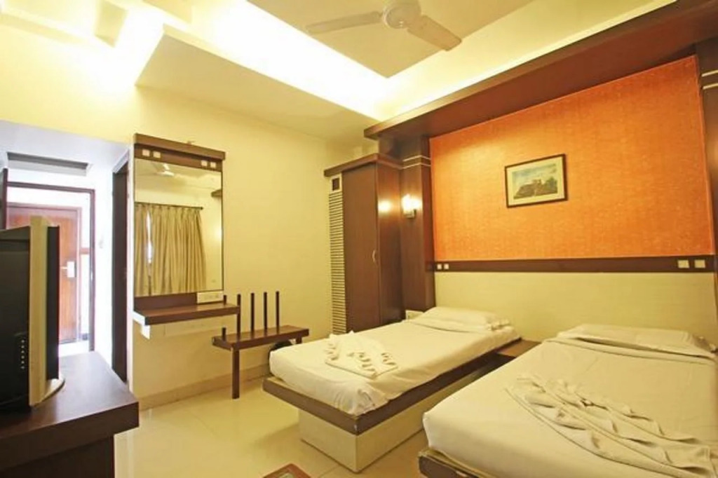 NewGoldenResidency