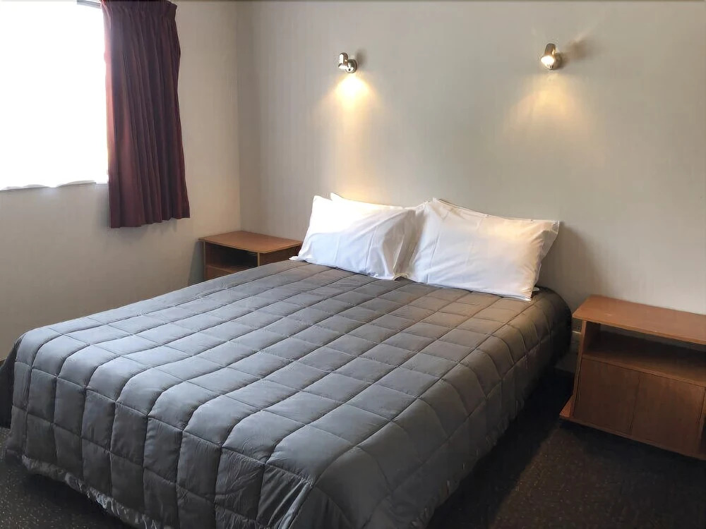 The Highwayman Motel