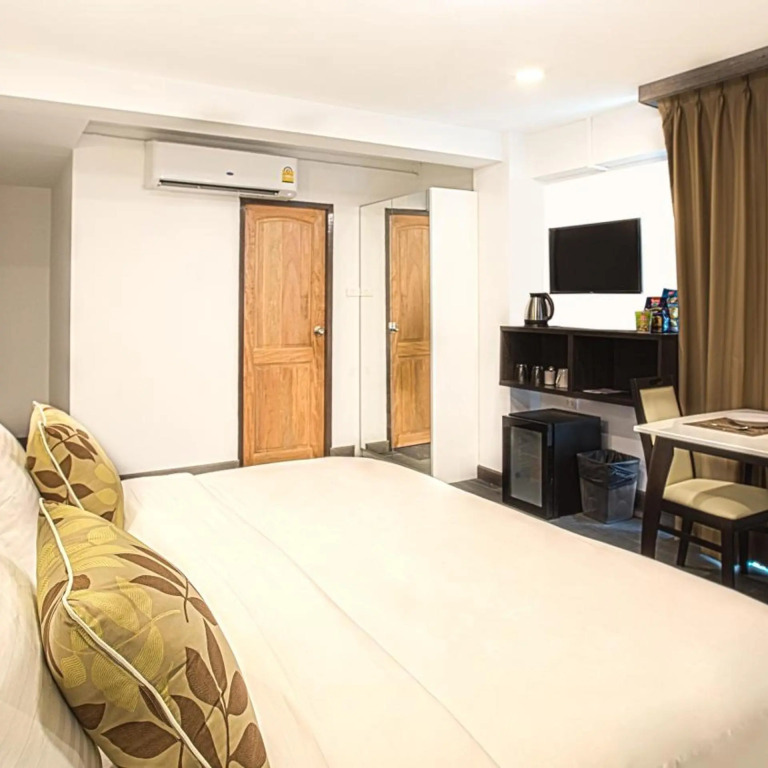 V One Pride-Sukhumvit 22, Bangkok