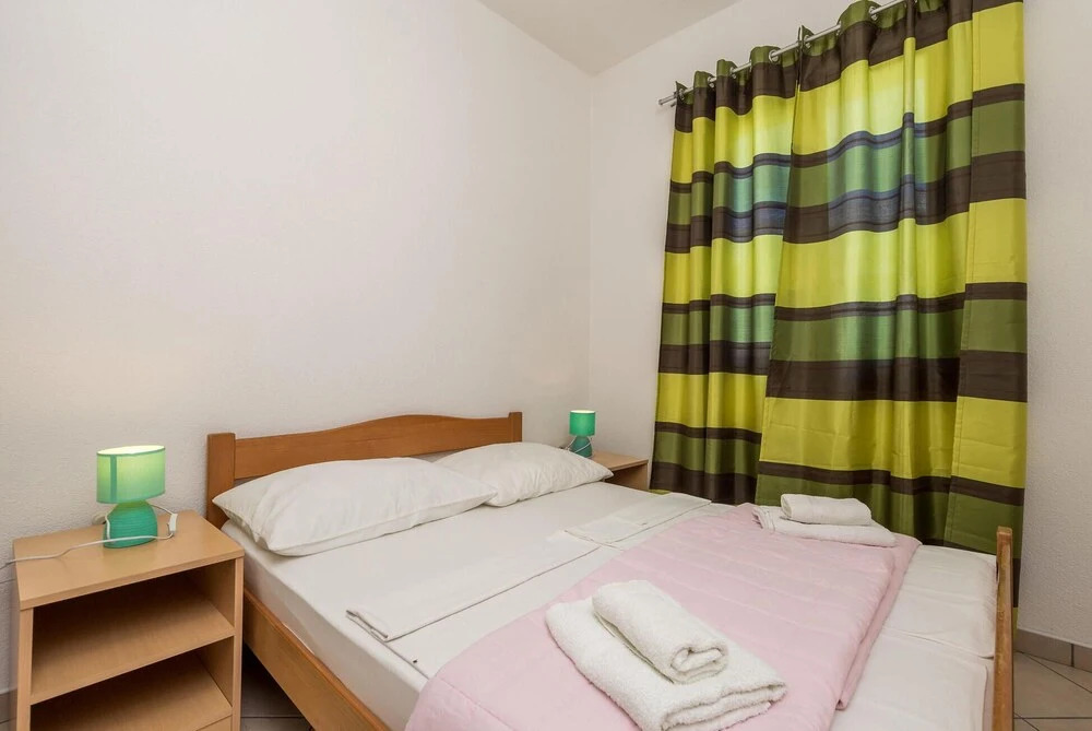 Beautiful Home in Lukovo Sugarje With Wifi and 2 Bedrooms