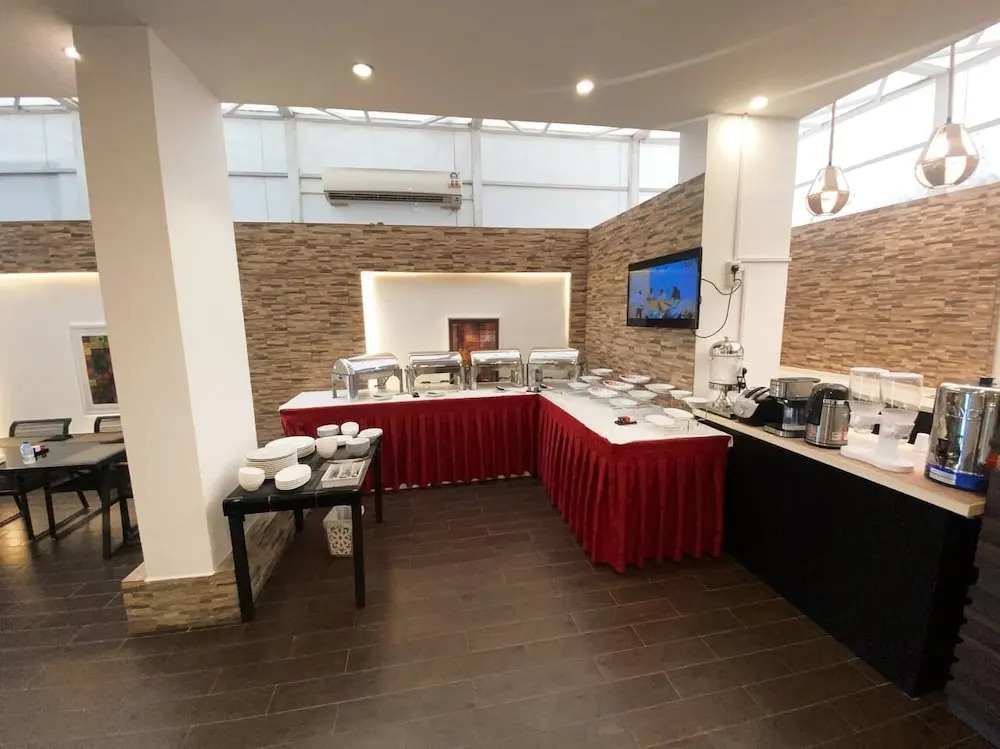 Landmark Hotel - Sari