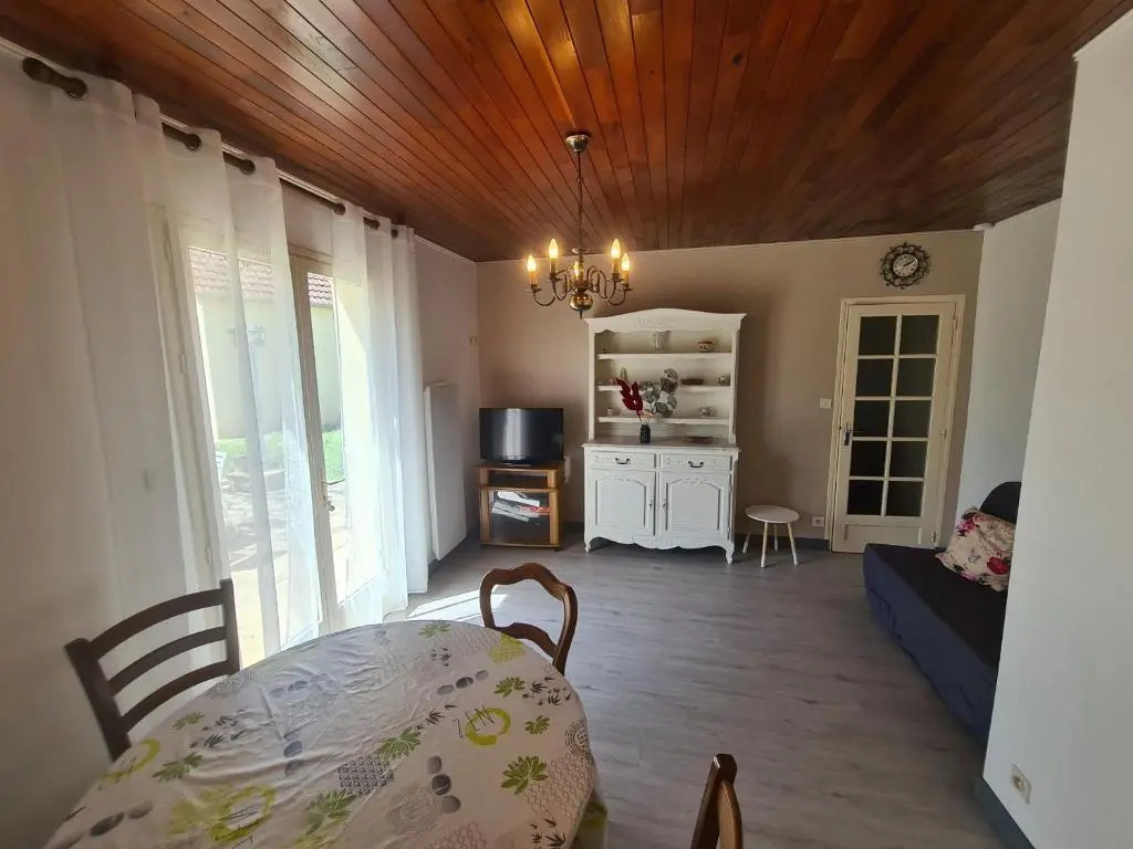 Maison de vacances en Berry avec jardin clos, proche plage et sentiers, animaux acceptés - FR-1-591-319