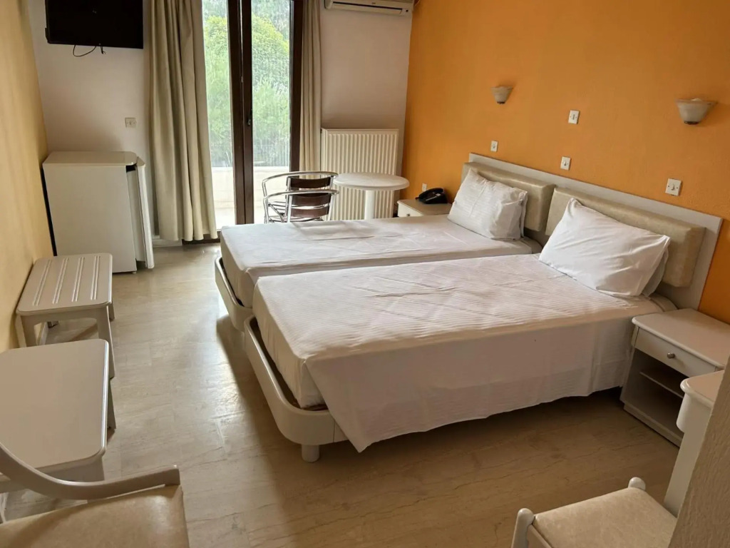 Pasiphae Hotel