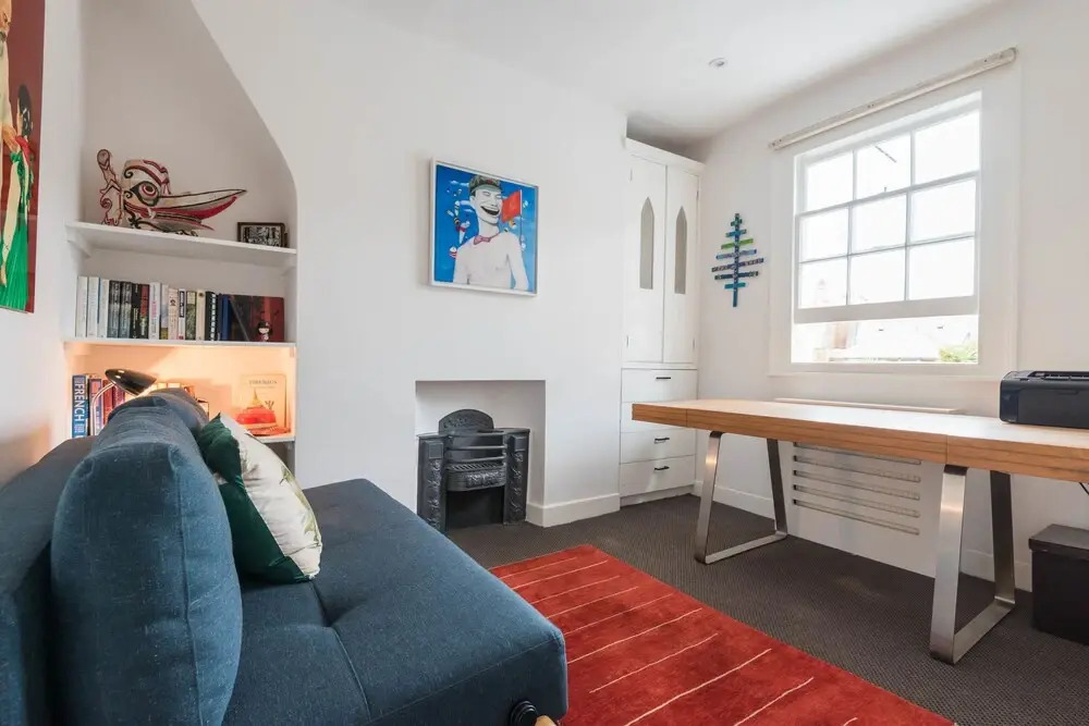 Beautiful Chiswick Home With Garden