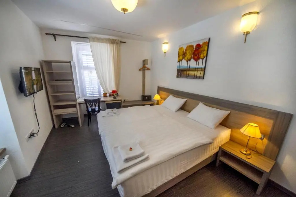 OH Apartments & Rooms