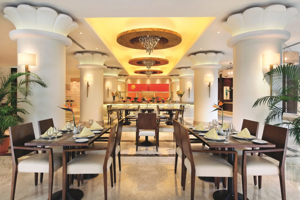Cairo Pyramids Hotel