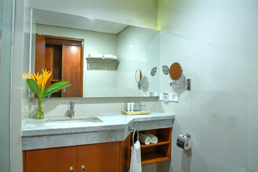 Oak Tree Emerald Hotel & Coventions Semarang