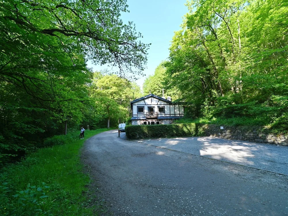Lovely Holiday Home in Marche-en-Famenne with Hot Tub