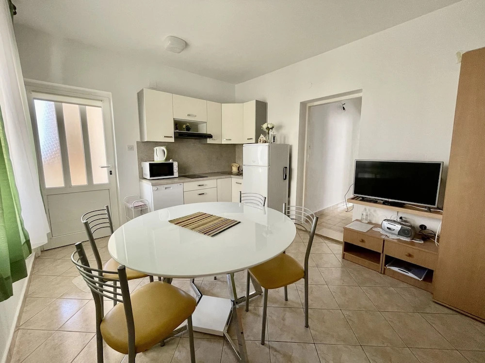 Apartments Veli Rat