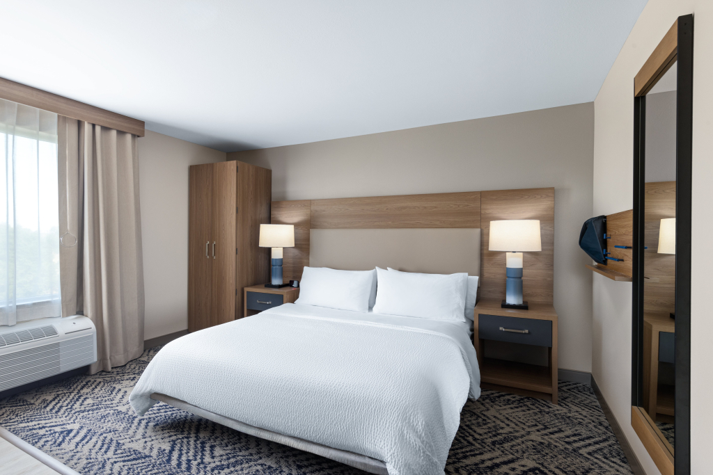 Candlewood Suites McPherson by IHG