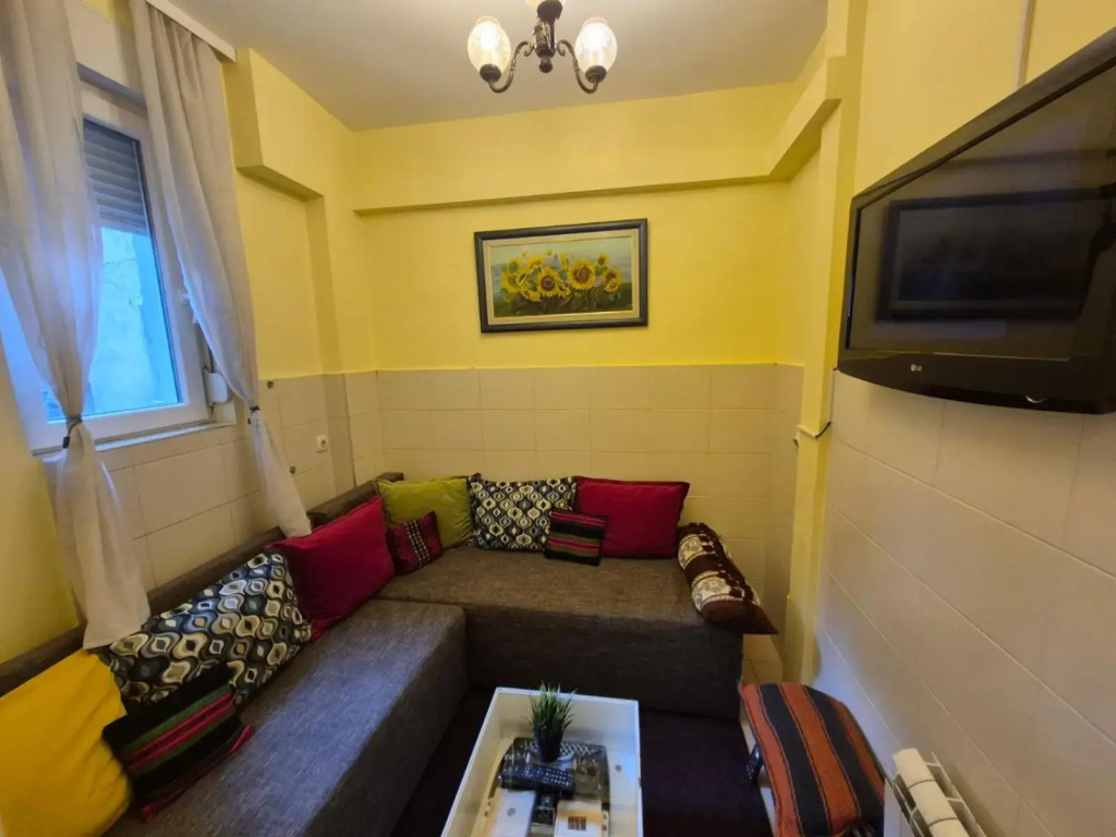 Authentic Belgrade Centre Hostel - Renovated Dec 2022