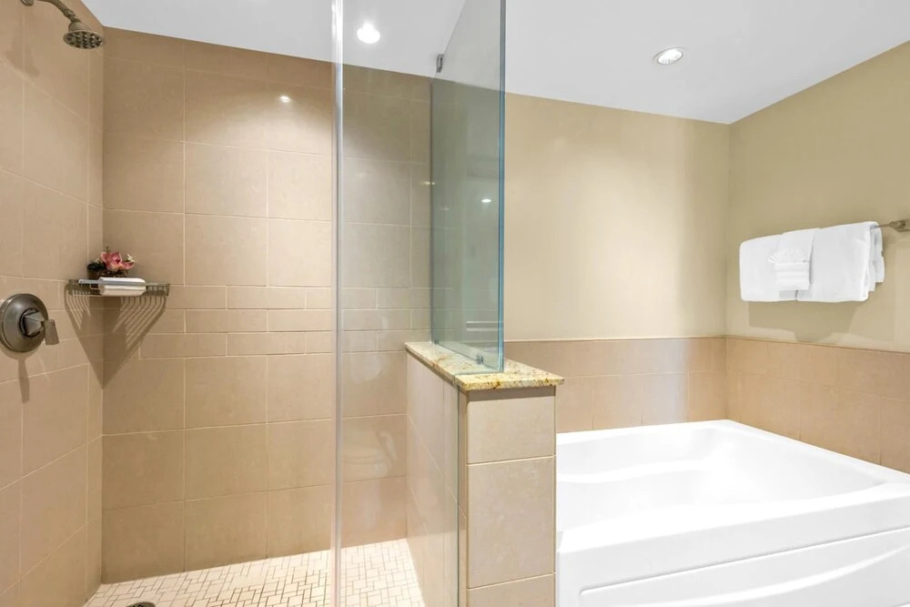 Honua Kai 4 Free Cars KBM Resorts Extra Large Corner Suite! 4 Units, 9 Bedrooms HK Ml-3875