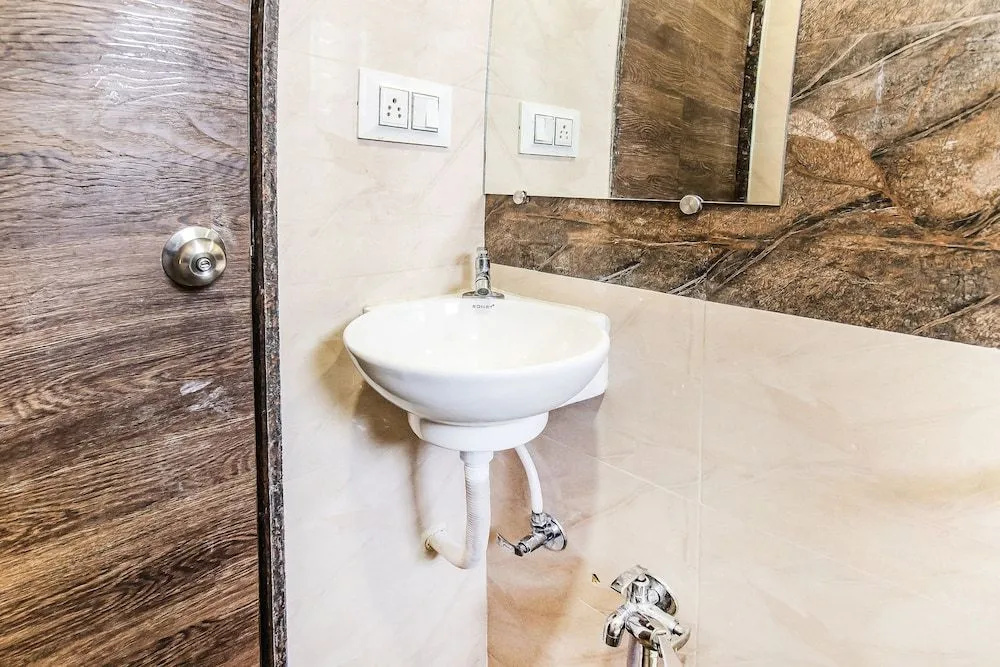 FabHotel Pratiksha