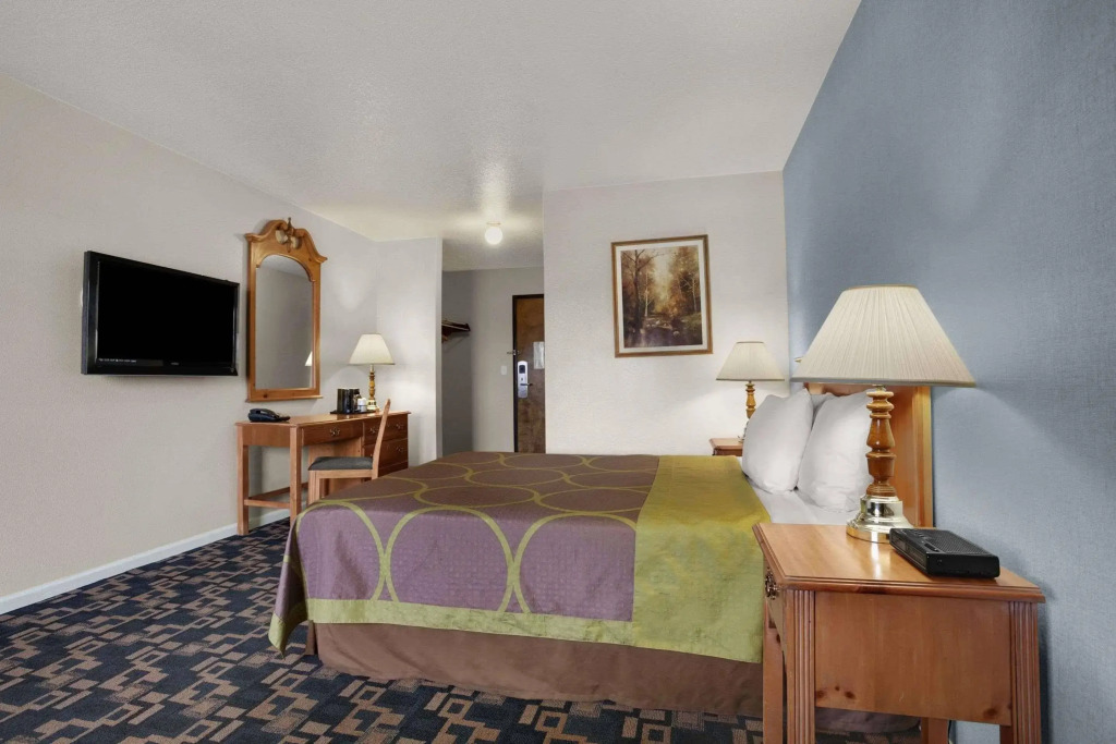 Spark by Hilton Springfield Eugene
