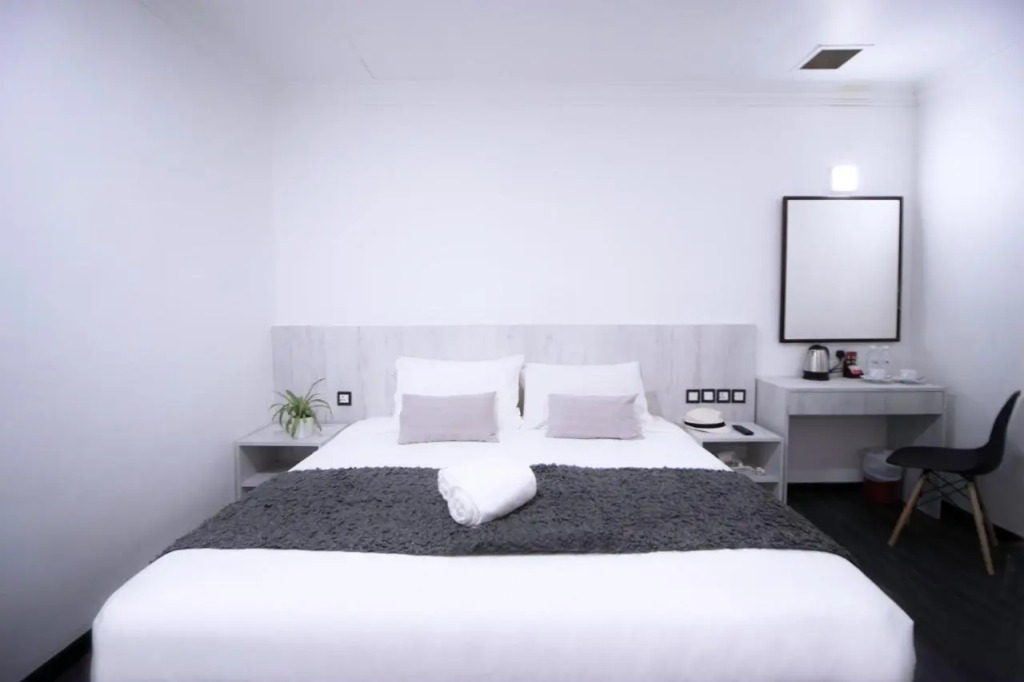 Harbour Ville Hotel Hamilton - Lavender