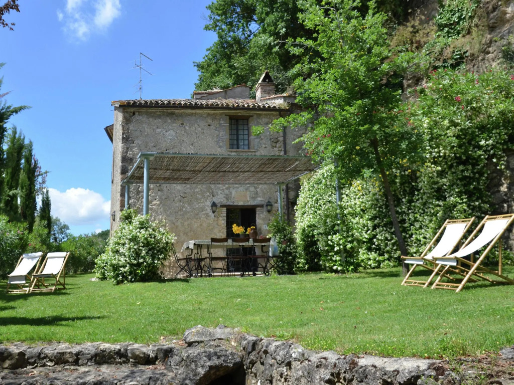 Spacious Villa in Sermugnano With Private Swimming Pool