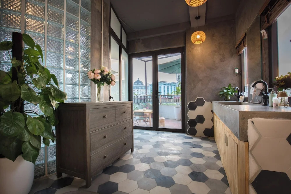 SaziHome Le Thanh Tong Hanoi
