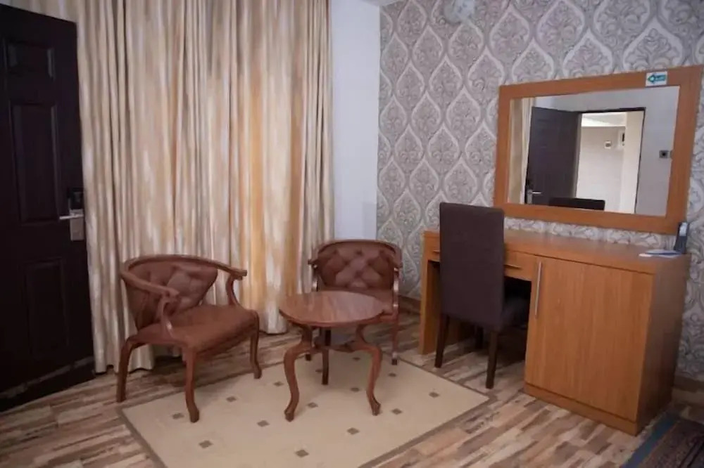 Grand Ibro Hotel