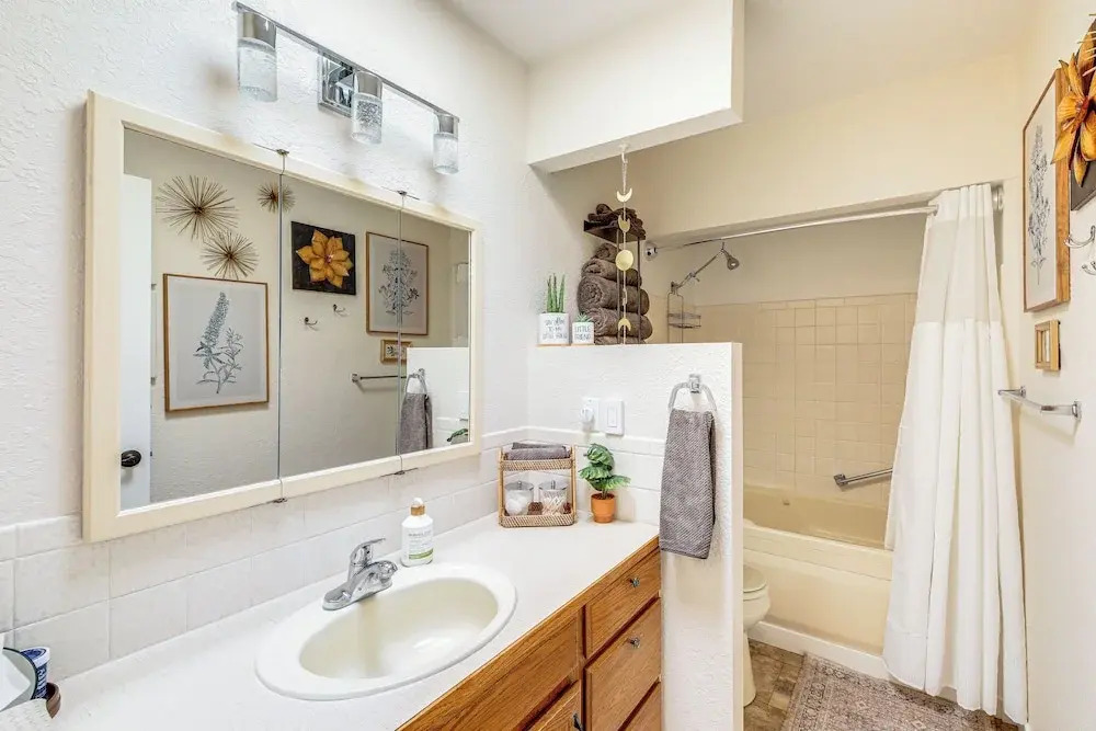 NEW Listing! Gorgeous Poolside Views: Havasu Haven
