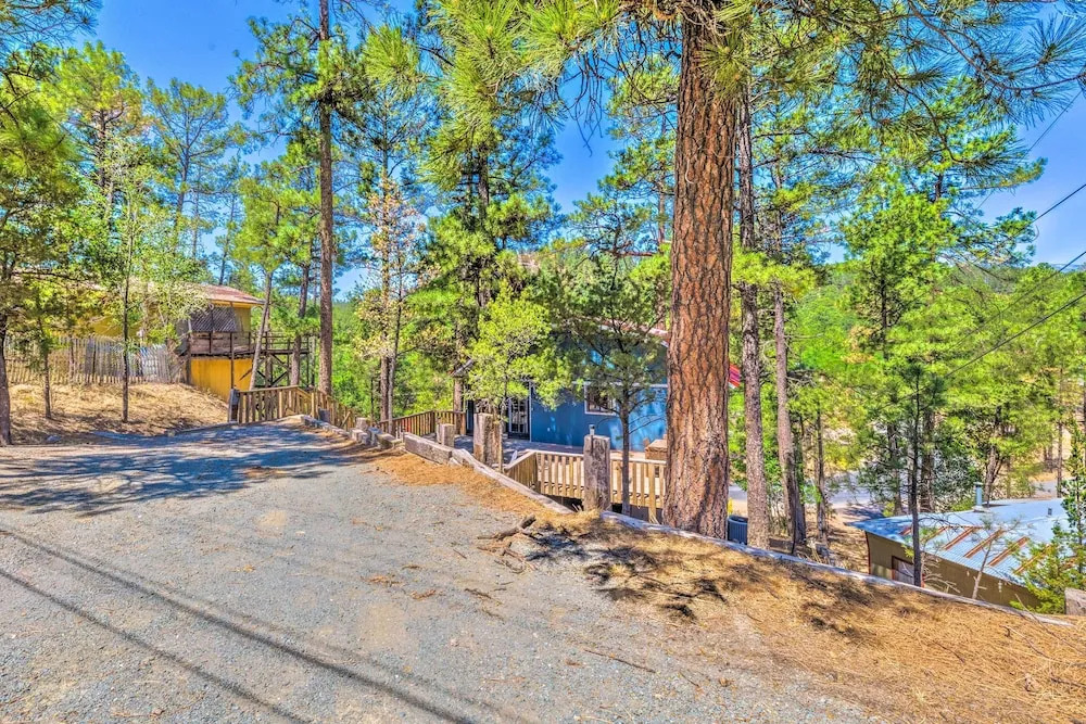 Relaxing Ruidoso Getaway w/ Spacious Deck!