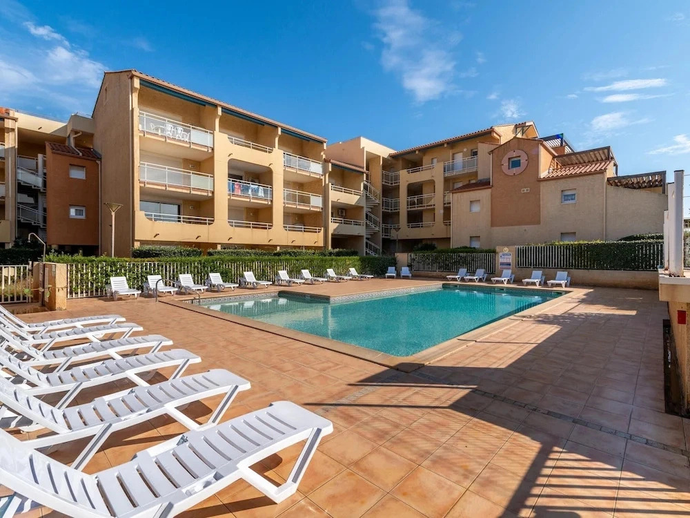 Seaview Family Stay for 6 in Valras Plage