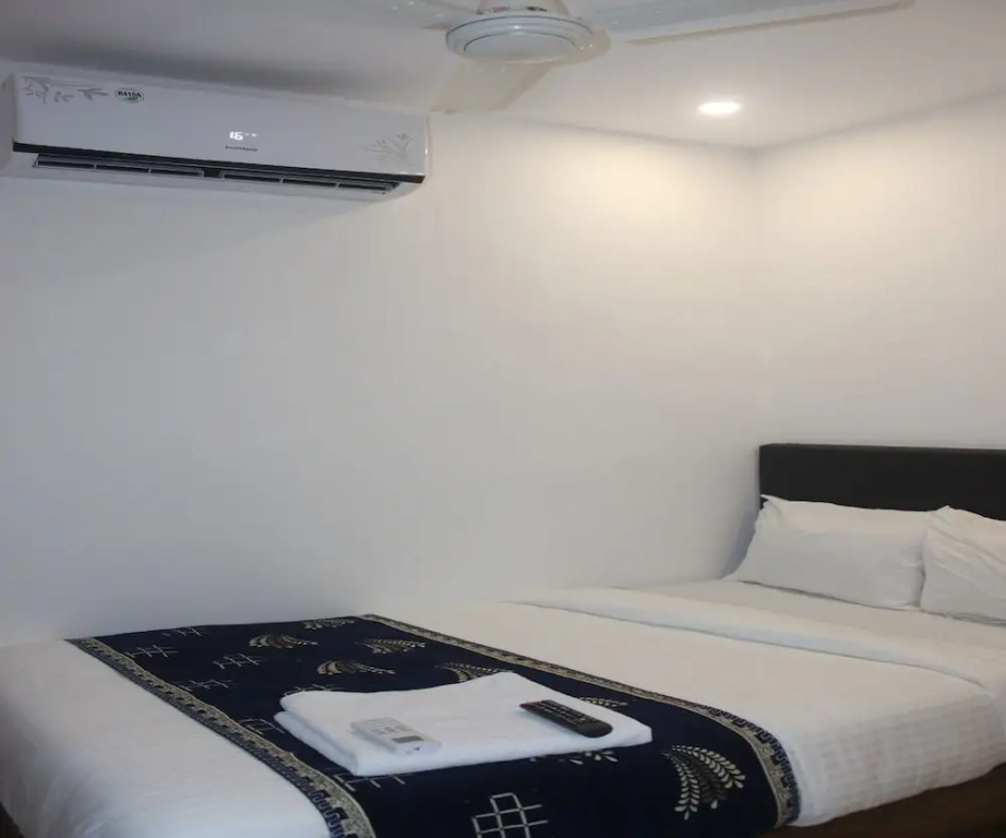Tanvi Guest House