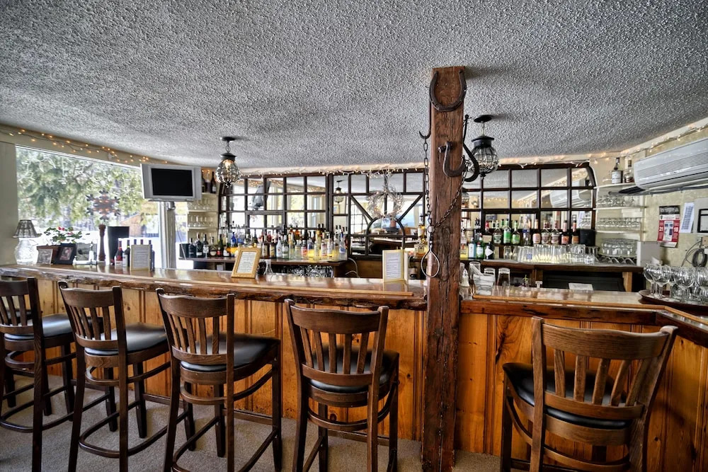 Darby Field Inn & Restaurant