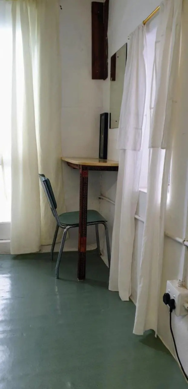 Cozy Private En Suite Studio