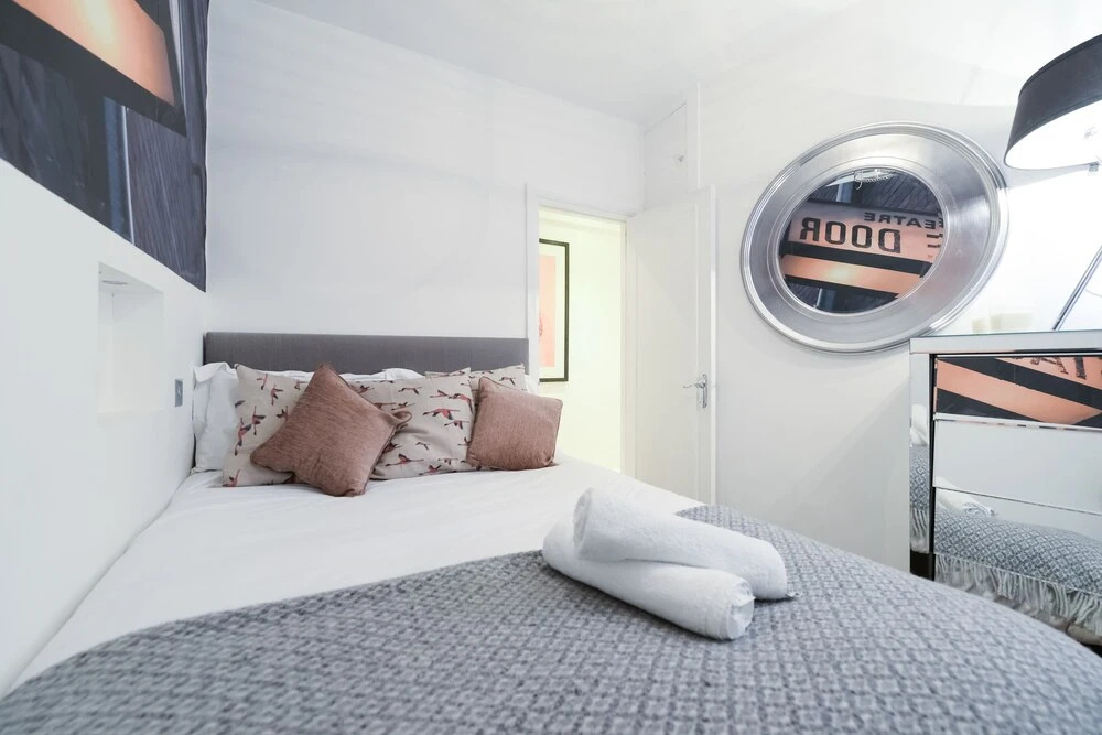 Leicester Square 1 bedroom apartment