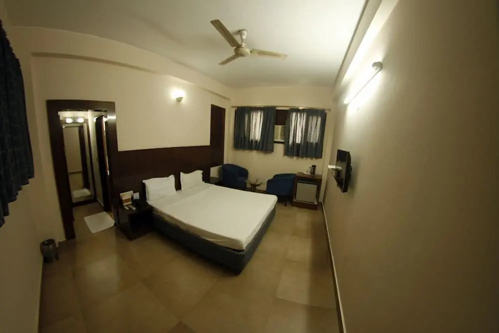 Hotel Dolphin