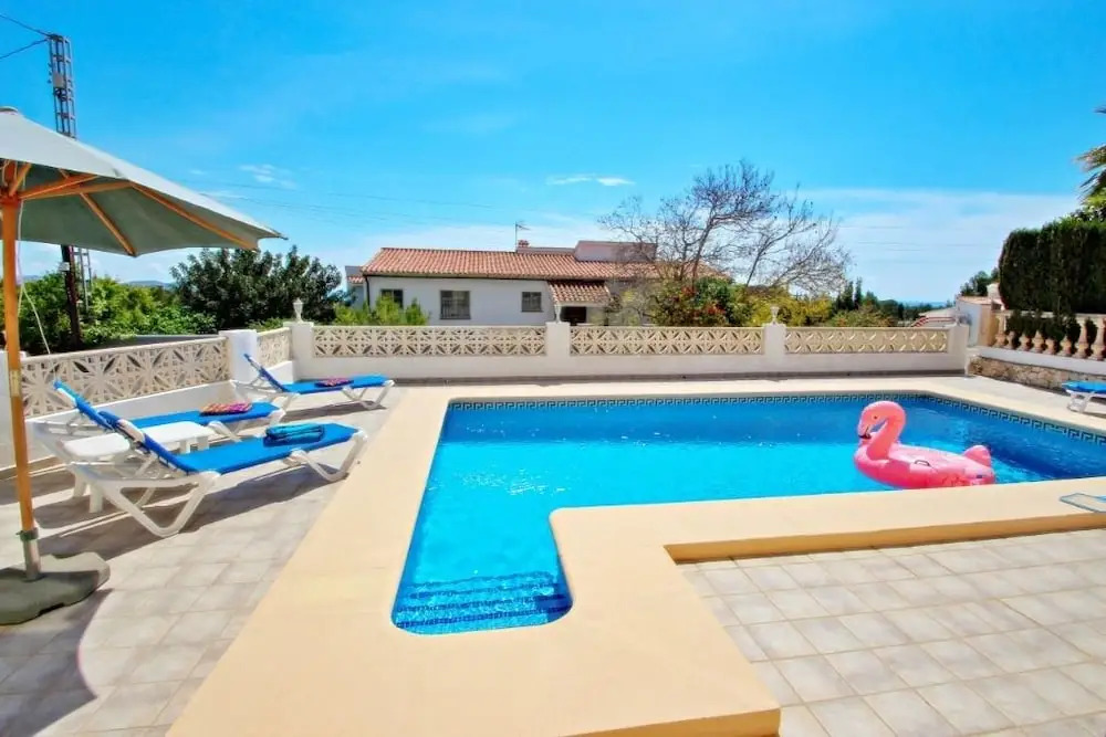 Sol Mar - sea view holiday home with private pool in Benissa