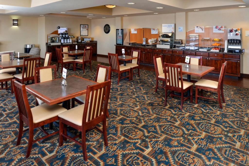Holiday Inn Express & Suites - Albuquerque East by IHG