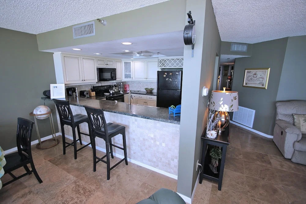 Pier House 402