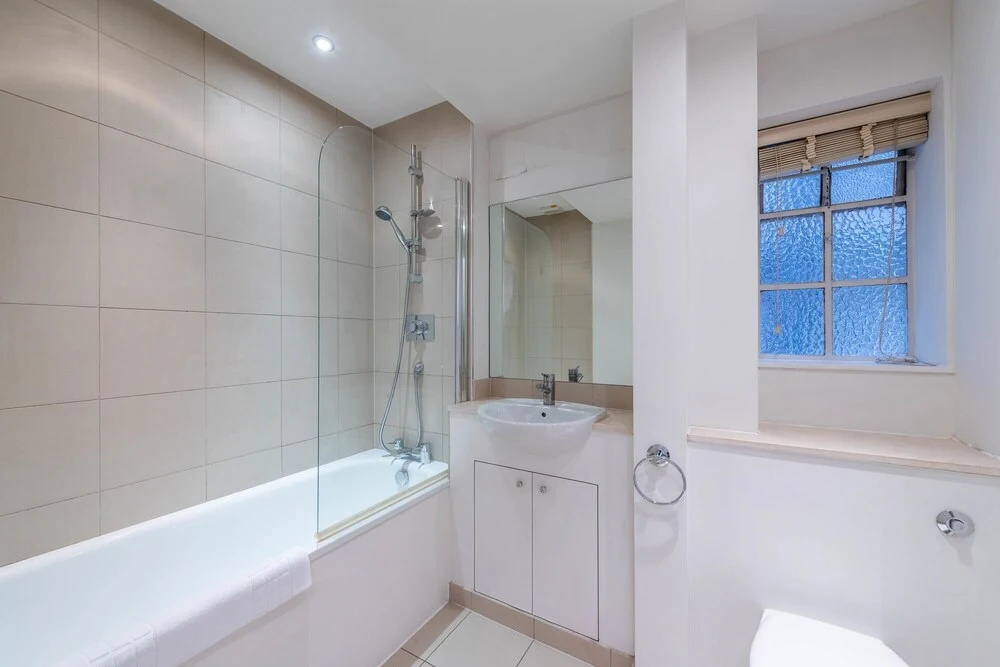 Smart 2 Bedroom Apartment in Chelsea 26