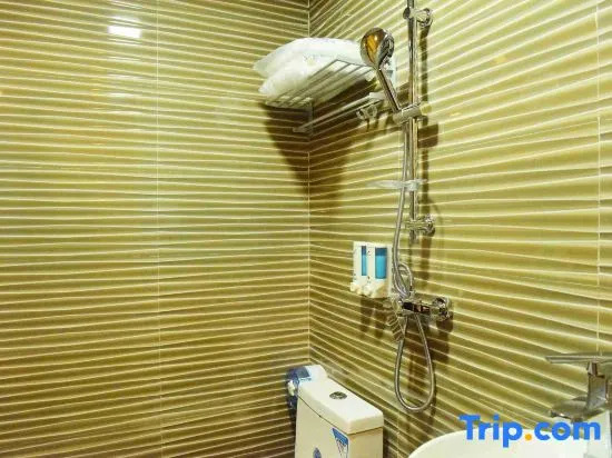 Seven Orange Hotel (Shenzhen North Station Minzhi)
