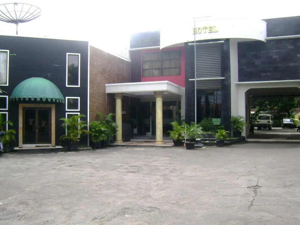 RedDoorz at Hotel Tampiarto Probolinggo Jawa Timur