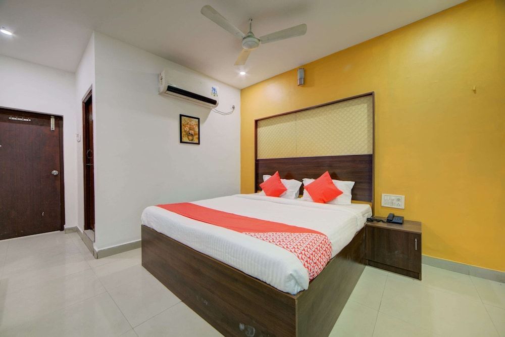 OYO 4025 Hotel Meredian Orchid