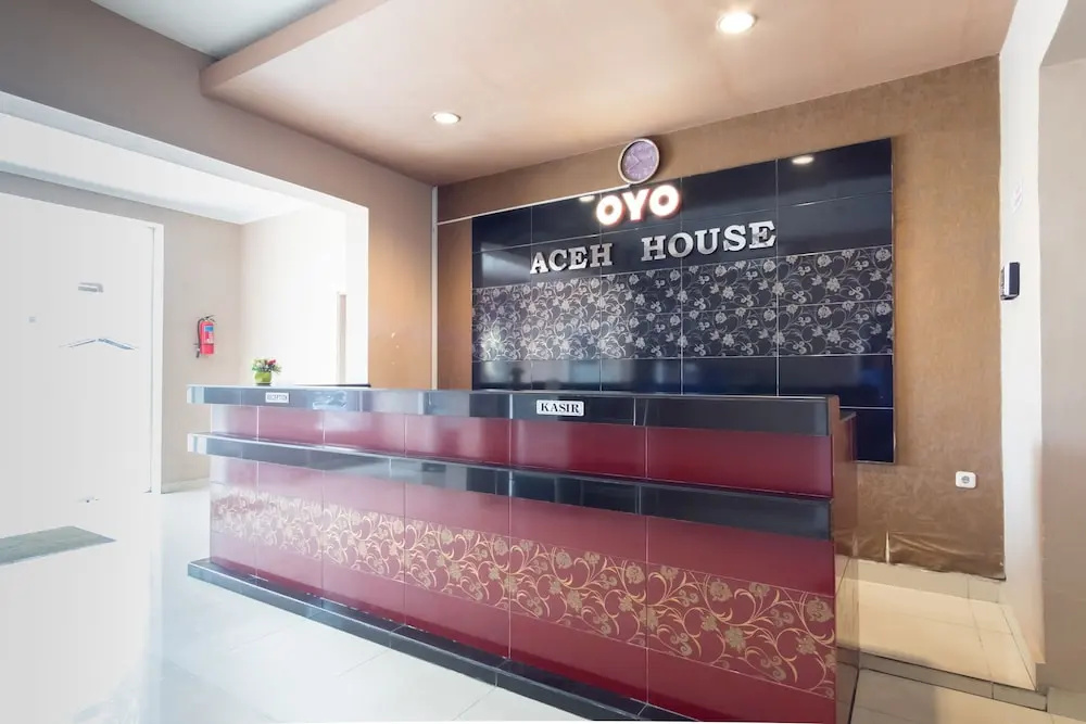 Oyo 1244 Wisma Syariah Aceh House