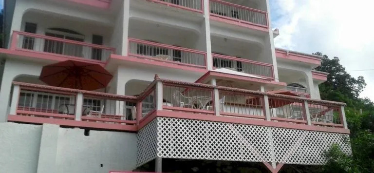 Sea Crest Inn