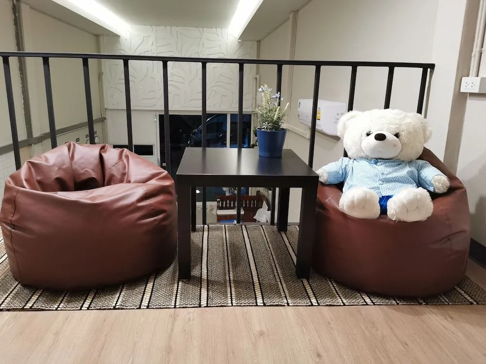 Napa Hostel Samrong Station