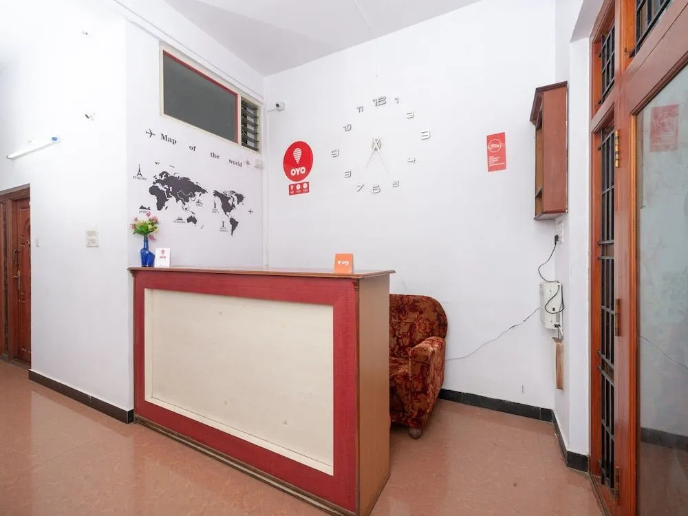 OYO 16645 Hotel Grand Palace