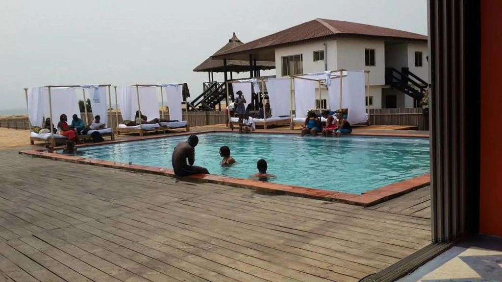 Pop Beach Club