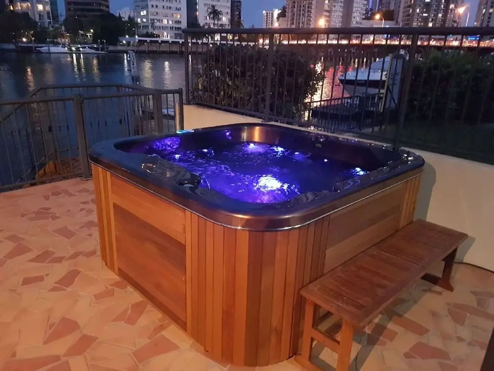 Luxury Waterfront with Outdoor Spa