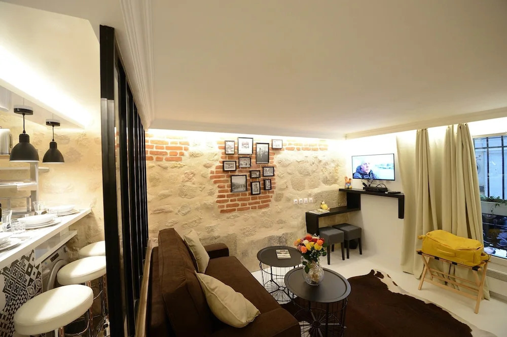 Loft Basfour by Patios du Marais