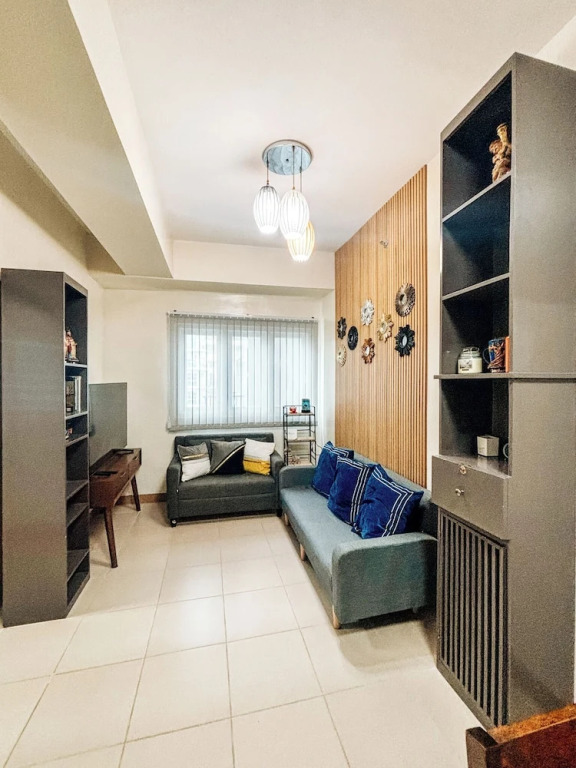 Spacious Comfort Charm