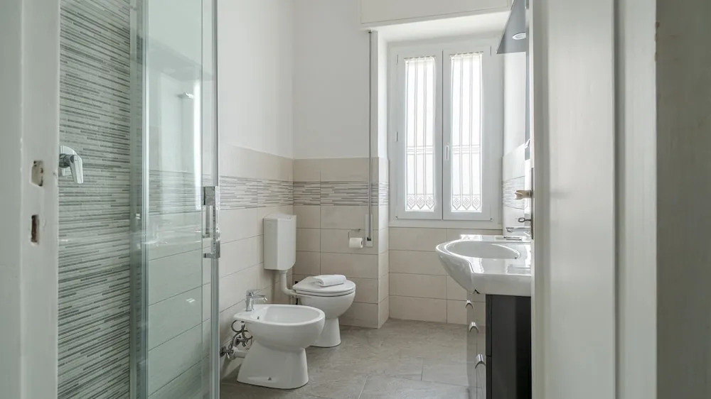 Betti 46 in Rapallo With 1 Bedrooms and 1 Bathrooms