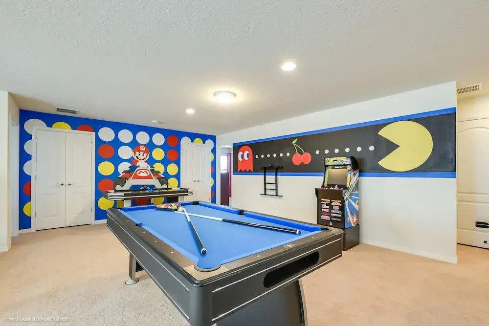 9 Bed Villa with Games, Pool & Spa