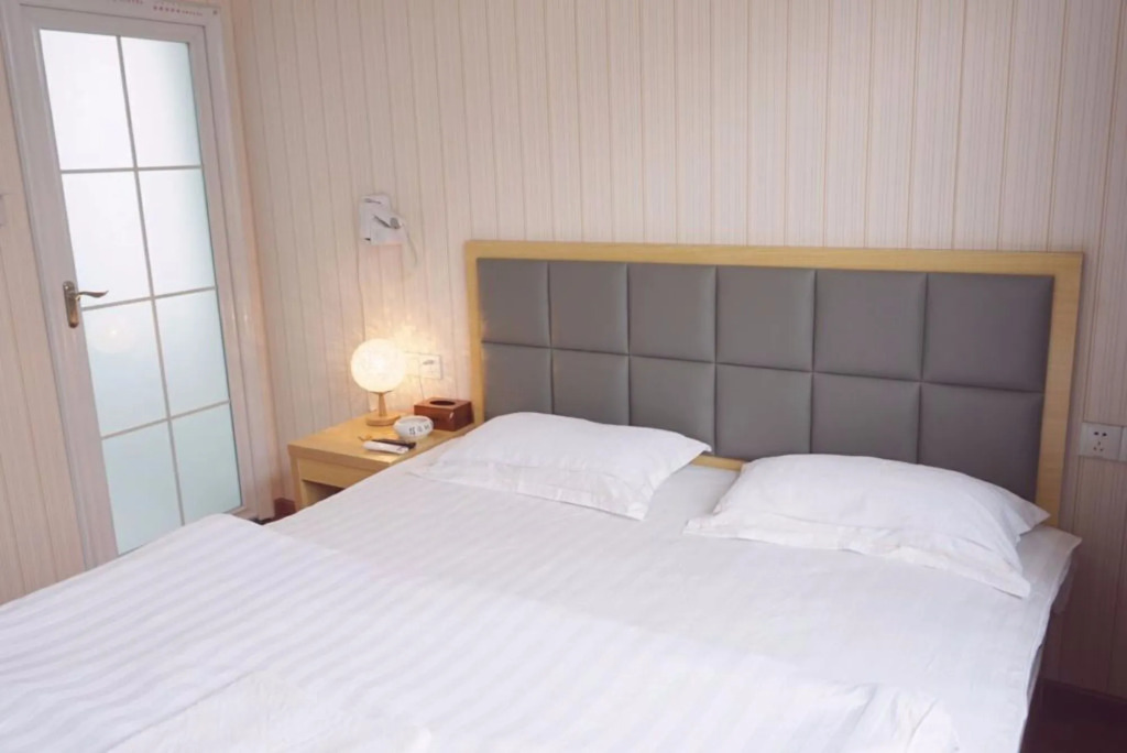 Wuhan Huanlesong Youth Hostel
