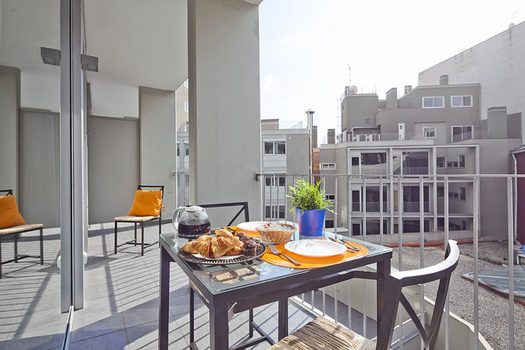 Charmsuites Paralel