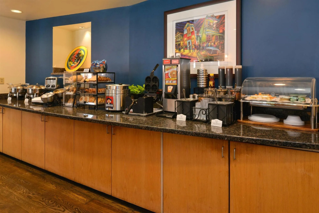 St Charles Inn, Superior Hotel